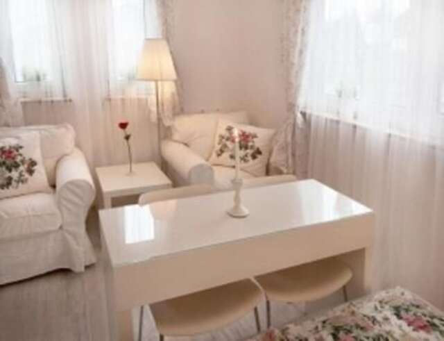 Отели типа «постель и завтрак» B&B 4.Couples & 4.Friends Hostel Краков-49